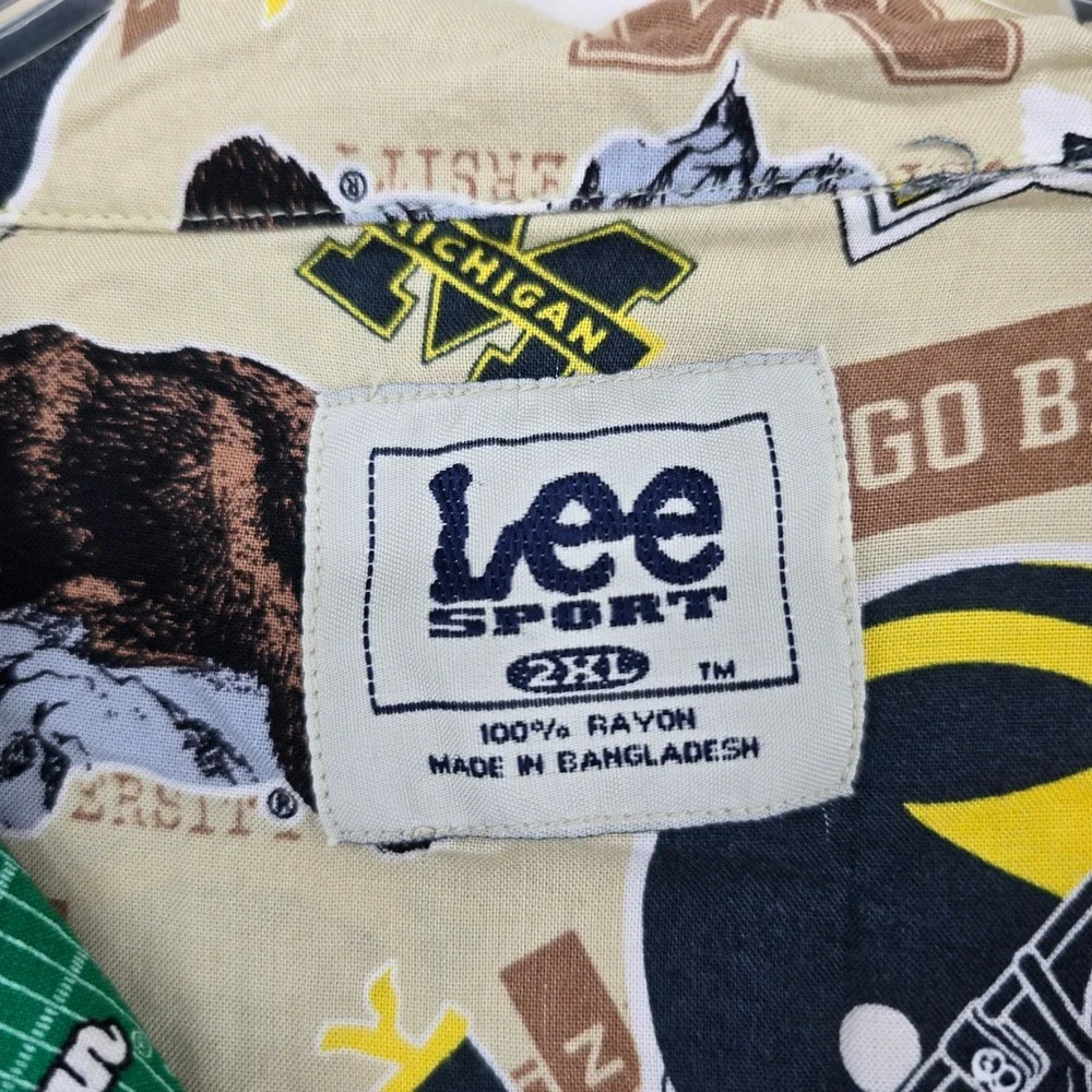 Lee Sport Button Up Mens 2XL Button Up Beige Michigan Wolverines All Over Print - Picture 2 of 8